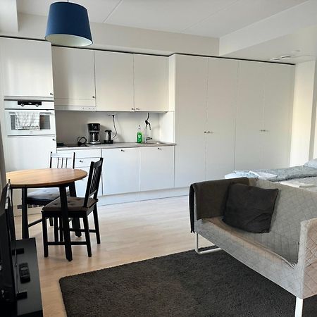 Easy Stay Rooms & Apartments Near Airport Вантаа Екстер'єр фото