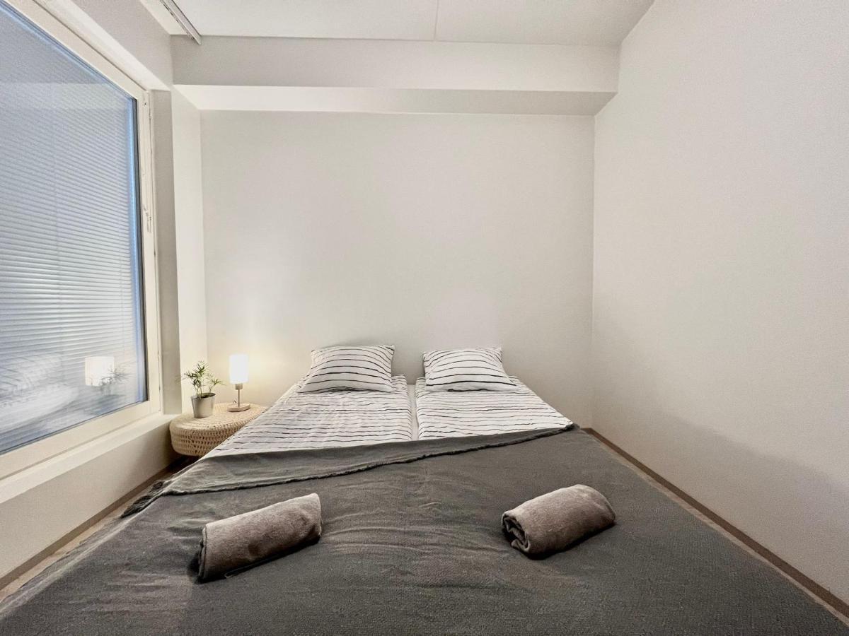 Easy Stay Rooms & Apartments Near Airport Вантаа Екстер'єр фото