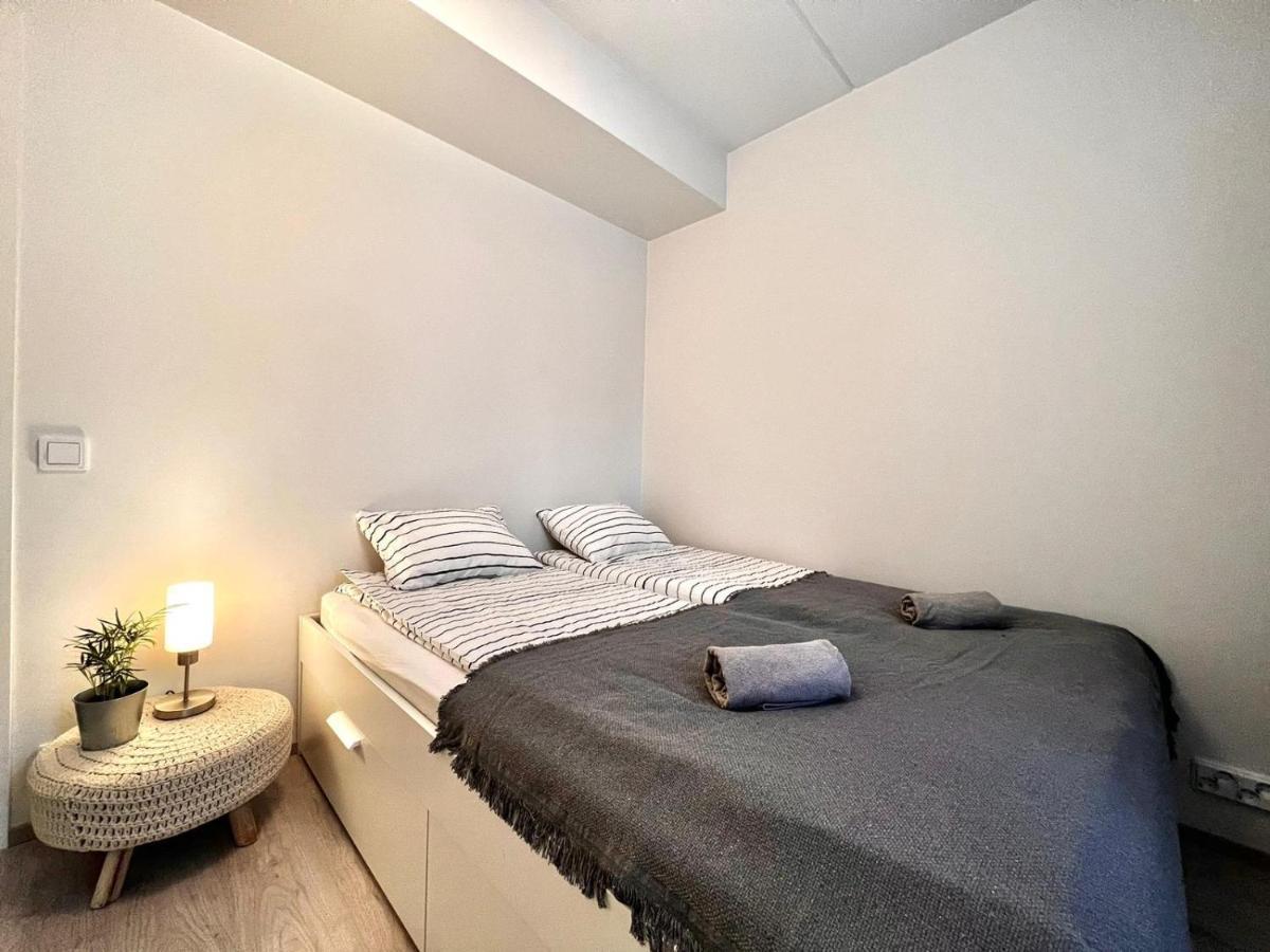 Easy Stay Rooms & Apartments Near Airport Вантаа Екстер'єр фото