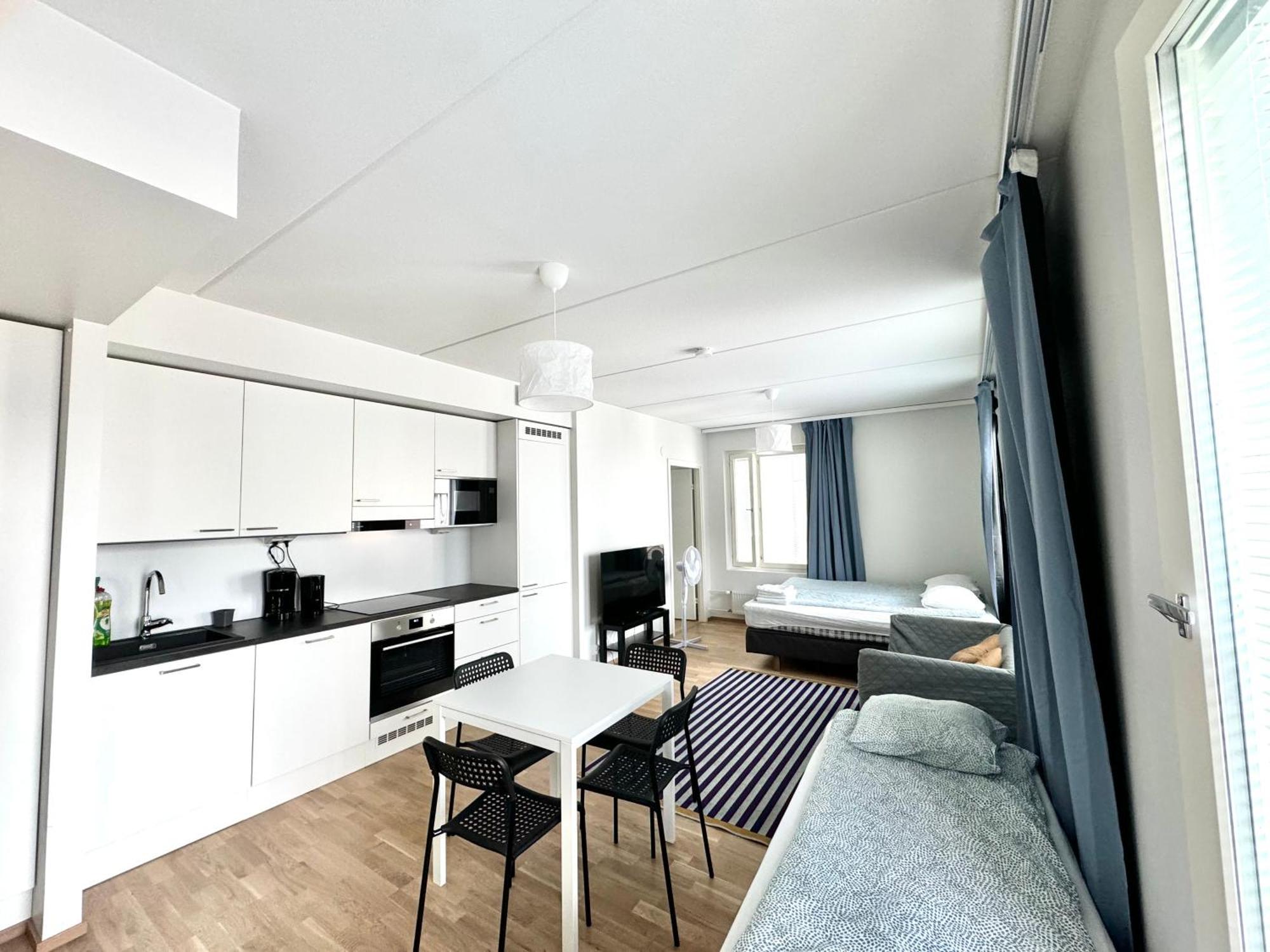 Easy Stay Rooms & Apartments Near Airport Вантаа Екстер'єр фото