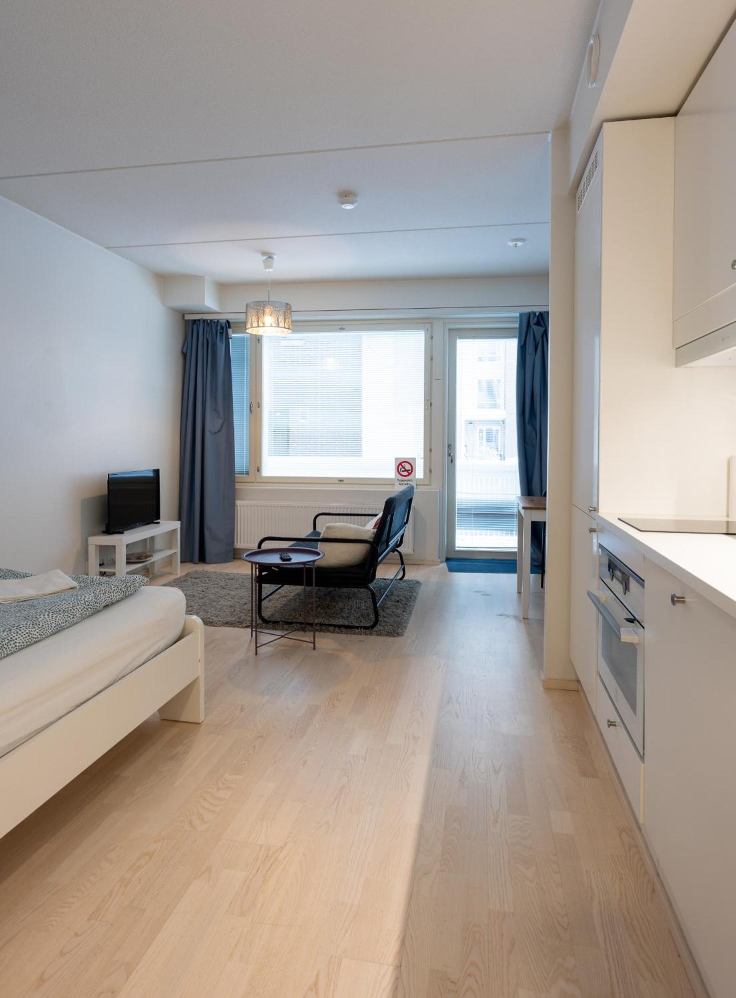 Easy Stay Rooms & Apartments Near Airport Вантаа Екстер'єр фото