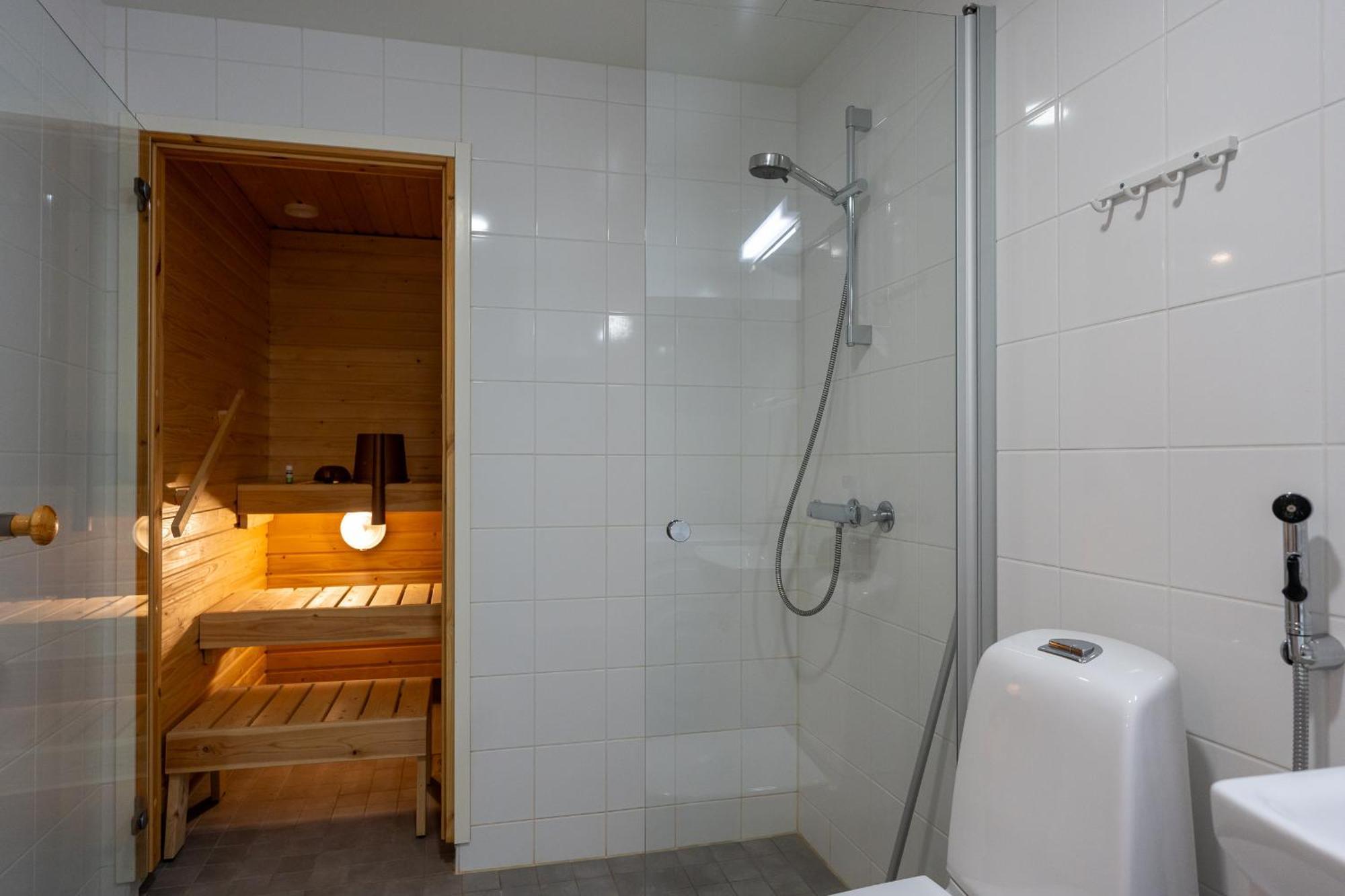 Easy Stay Rooms & Apartments Near Airport Вантаа Екстер'єр фото
