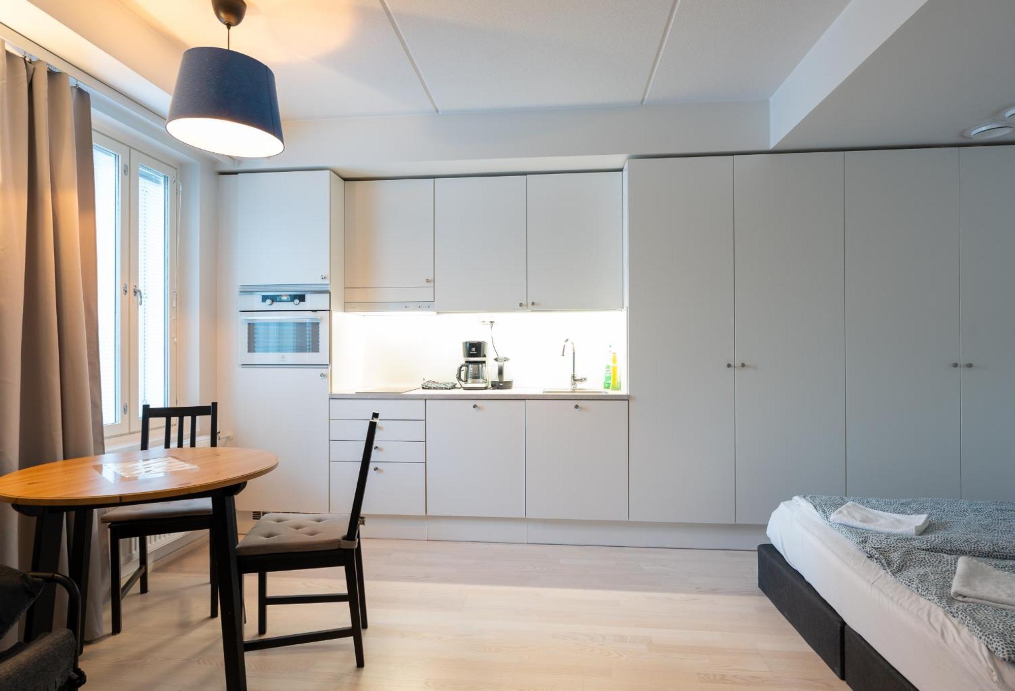 Easy Stay Rooms & Apartments Near Airport Вантаа Екстер'єр фото