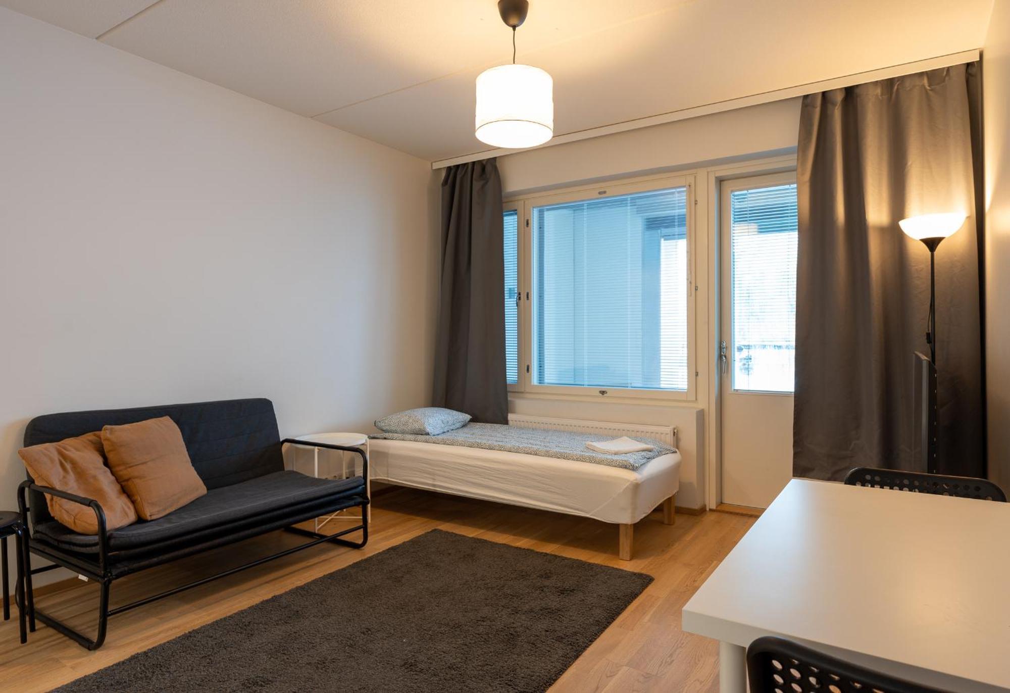 Easy Stay Rooms & Apartments Near Airport Вантаа Екстер'єр фото